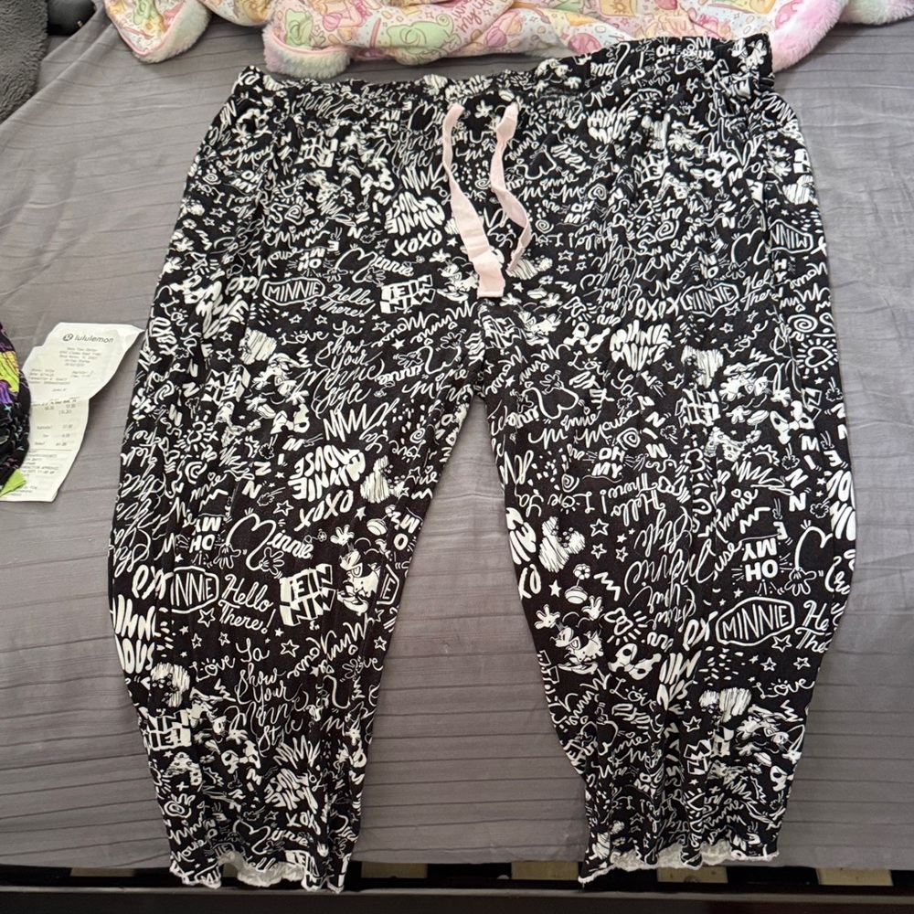 Black and White Minnie Mouse Graphic Print Pants